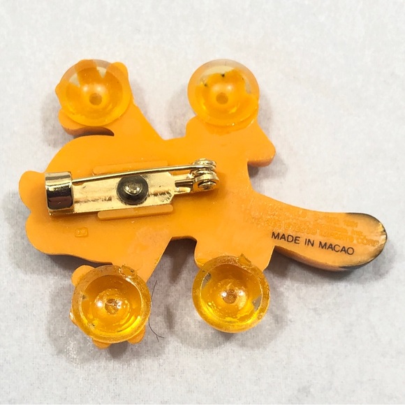 Vintage GARFIELD Plastic Lapel Pin with Suction Cups on Paws (From 1981) - Picture 3 of 8